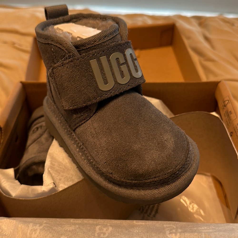Toddler Neumel Graphic UGG